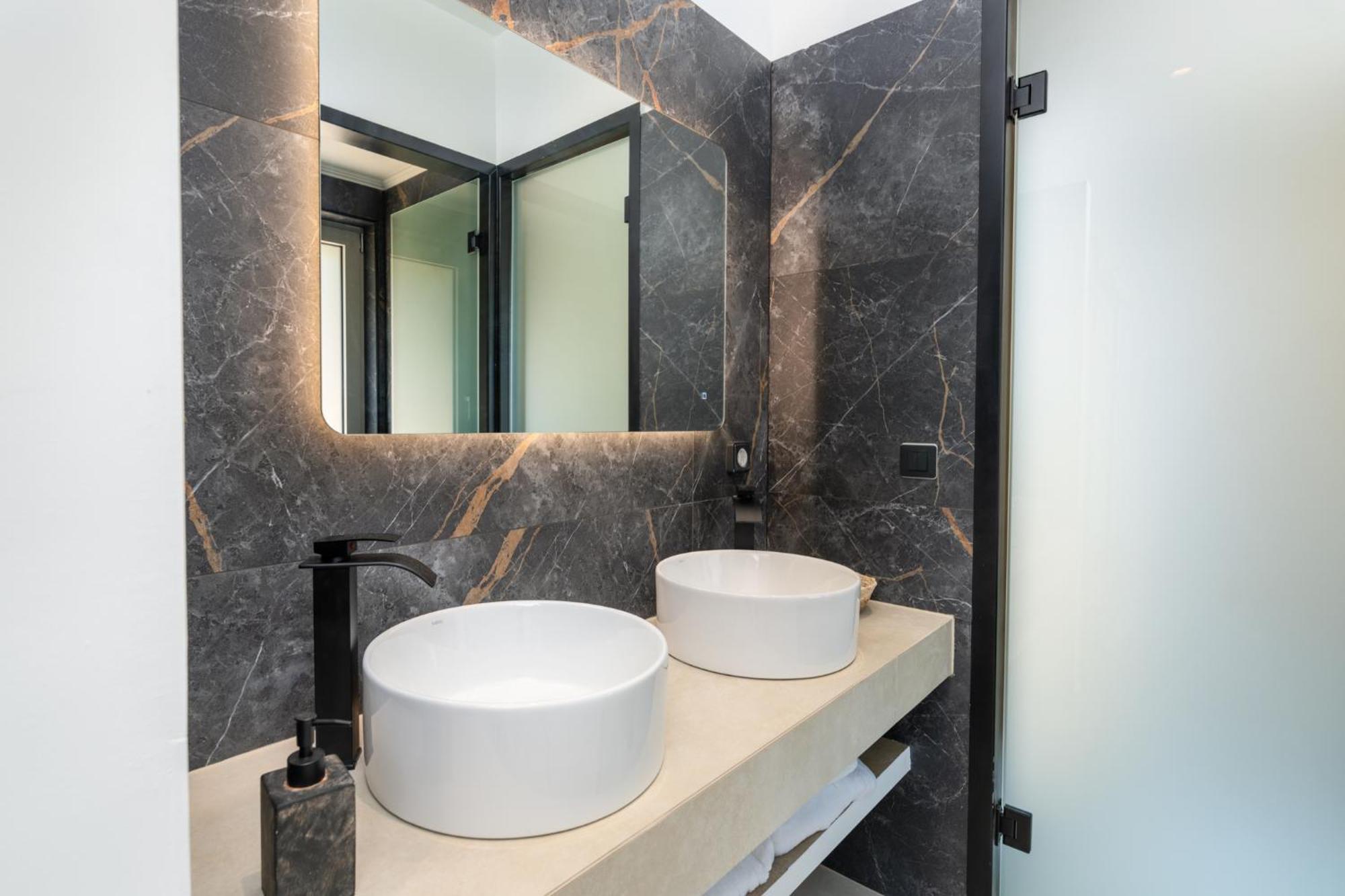 Mellamare Luxury Suites Athánion Zewnętrze zdjęcie