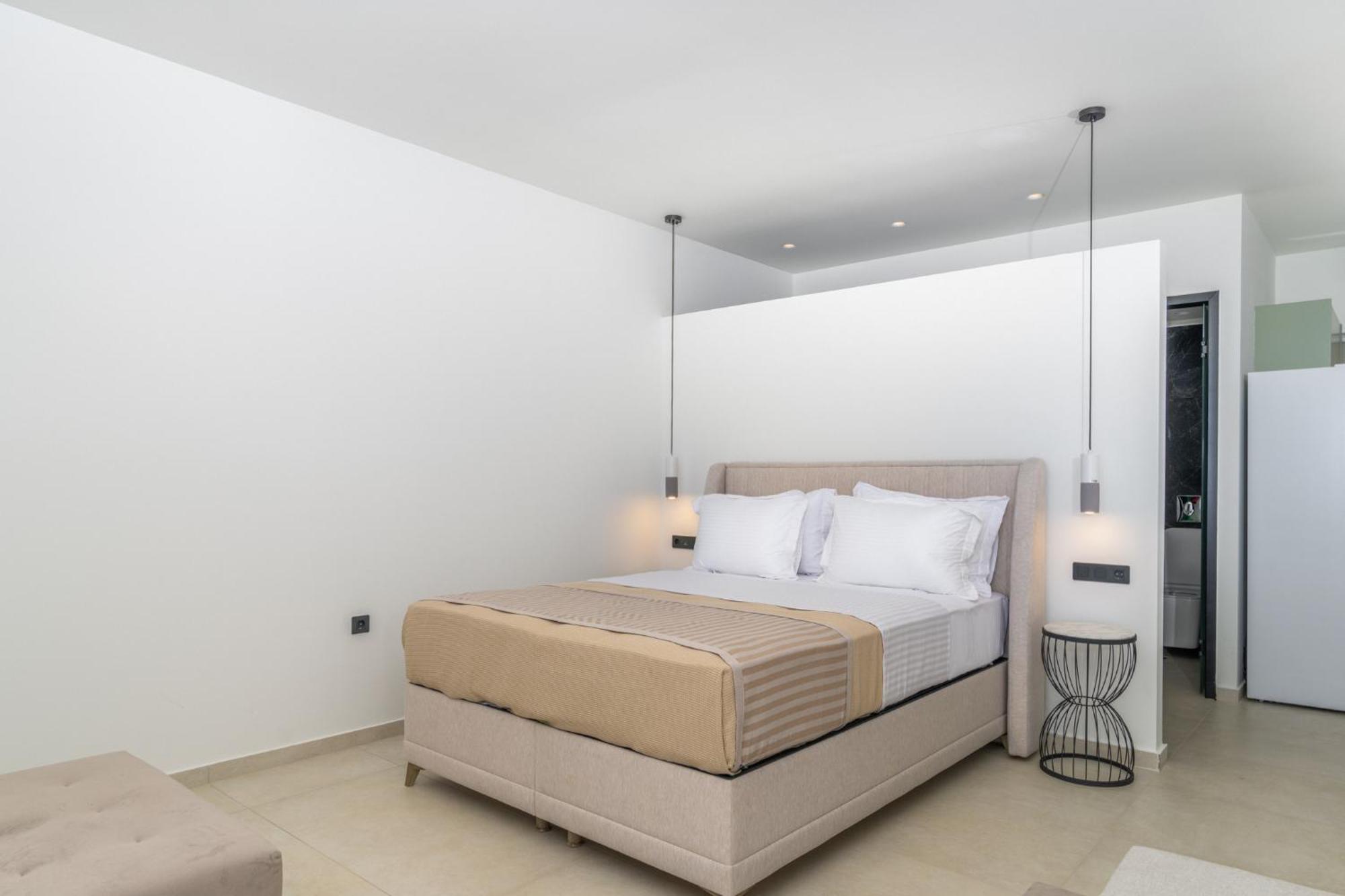Mellamare Luxury Suites Athánion Zewnętrze zdjęcie